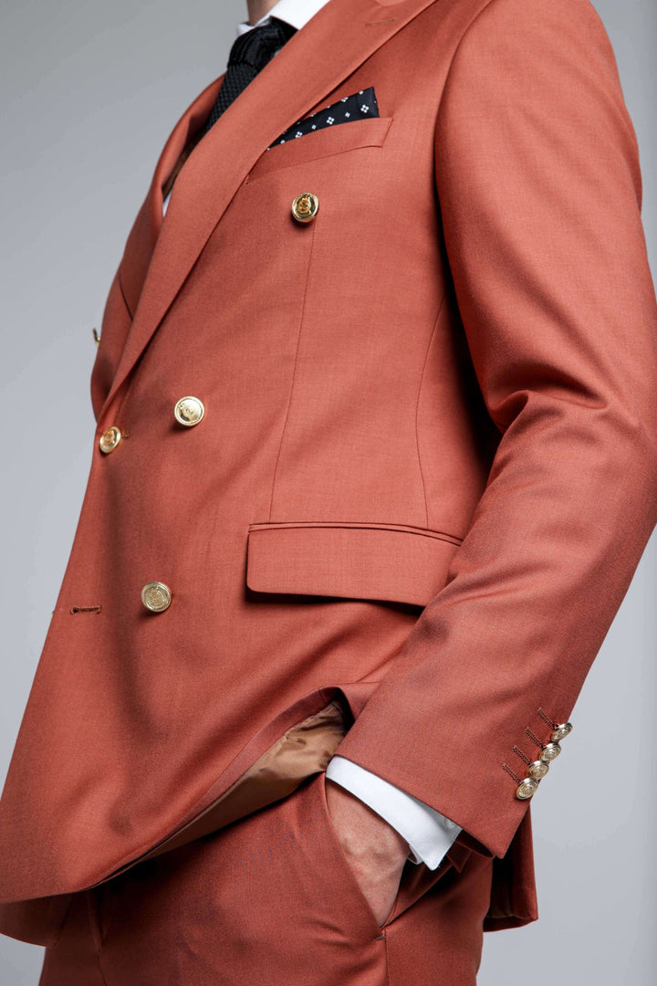 Two-piece suit with double-breasted jacket