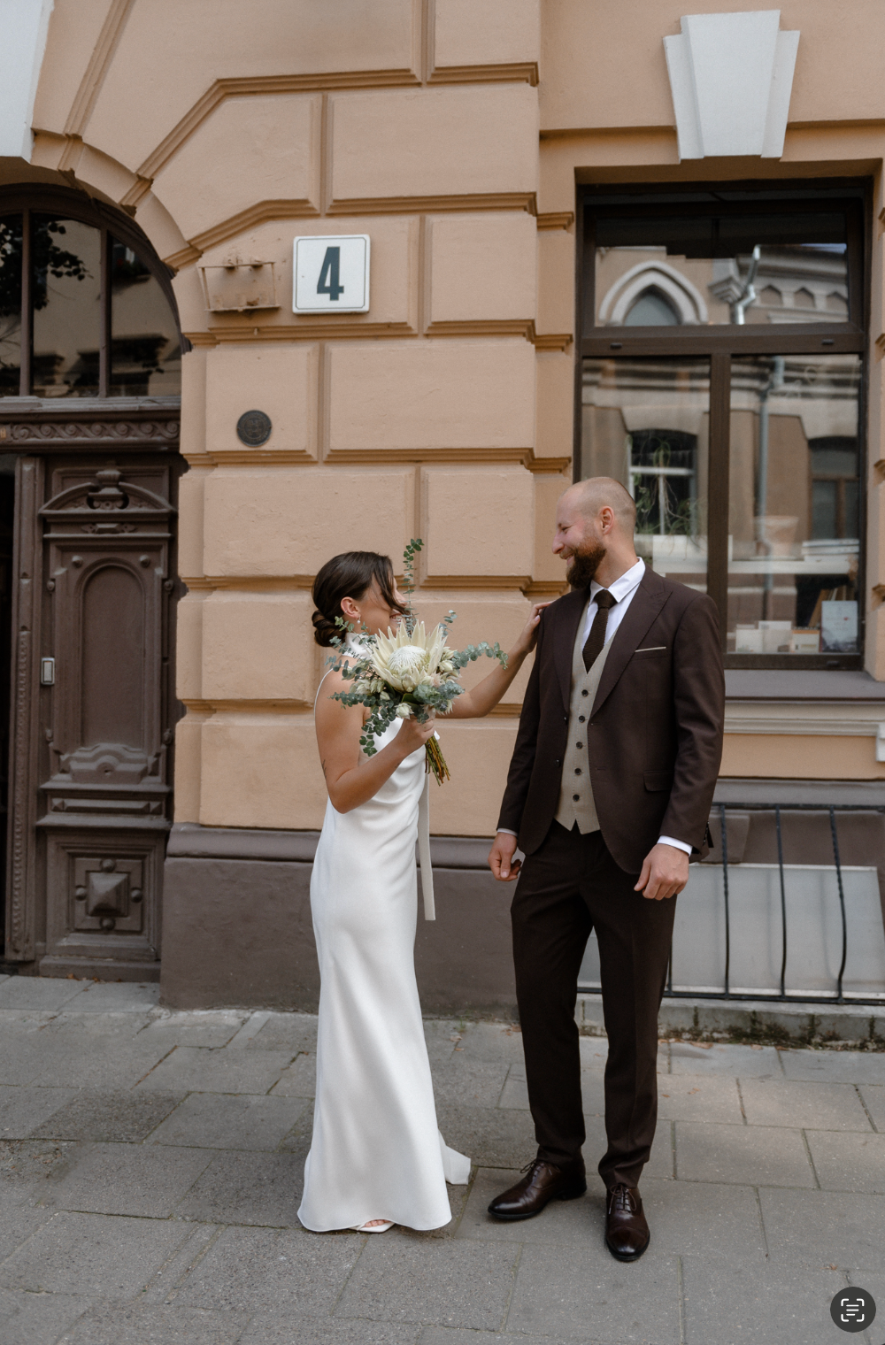 Aprangos Kodo rudens sezono vestuvių svečio kostiumų vadovas