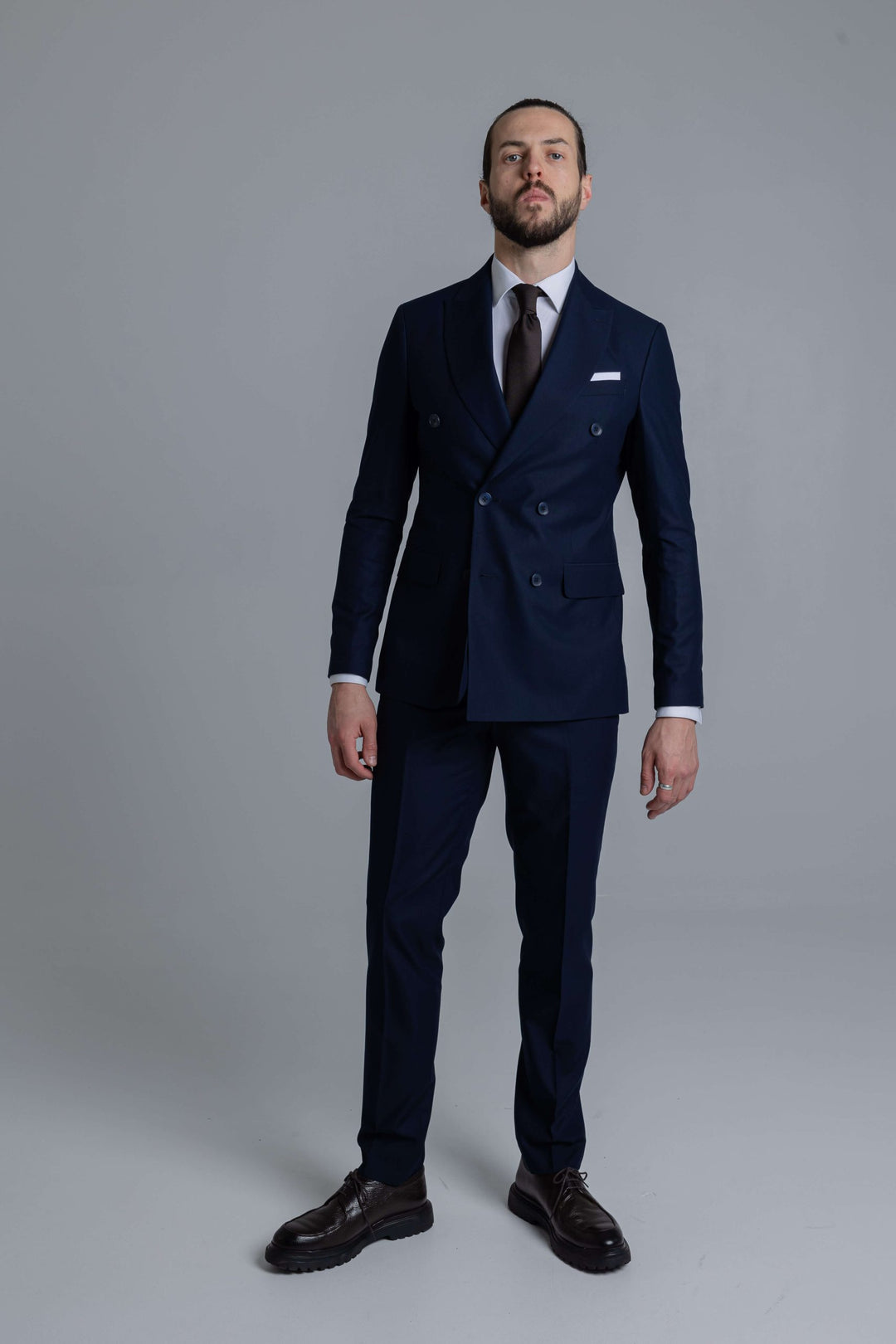 Two-piece blue suit with double-breasted jacket