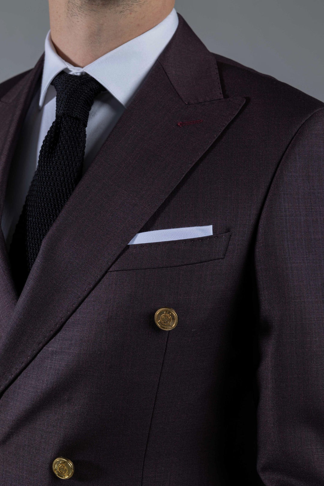 Two-piece burgundy suit with double-breasted jacket