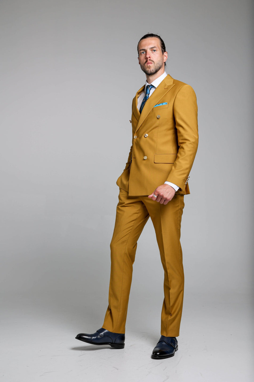 Mustard two-piece suit with double-breasted jacket
