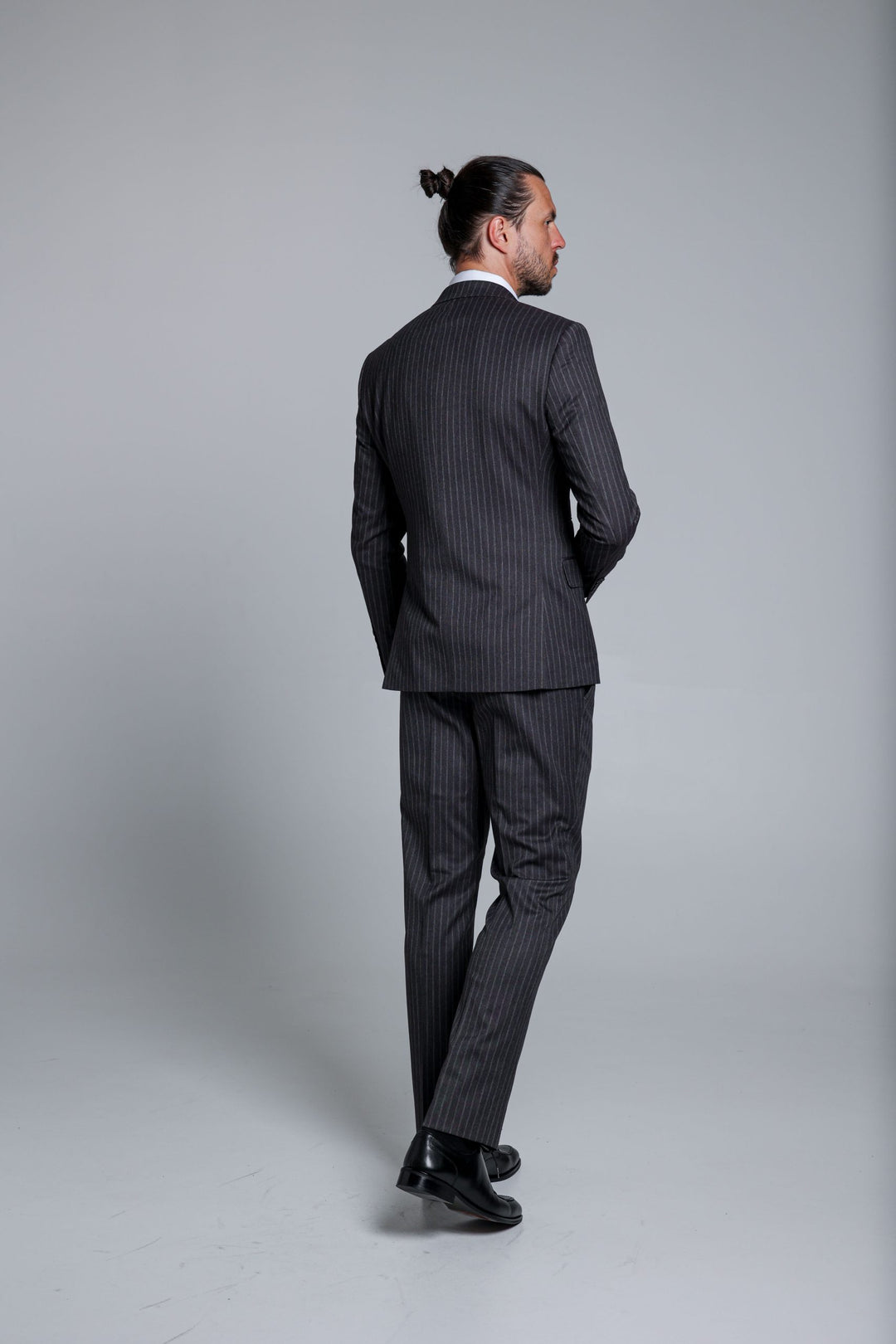 Gray burgundy two-piece suit with stripes and double-breasted jacket